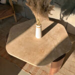 Table basse en marbre travertin